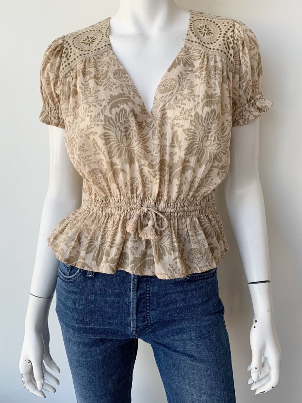 Spell & the Gypsy - Lioness Cap Sleeve Blouse (size Small) - Picture 3 of 10